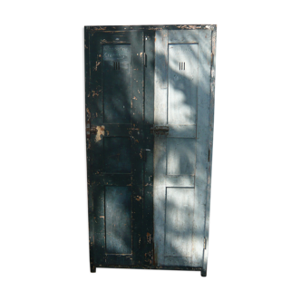 Workshop locker room