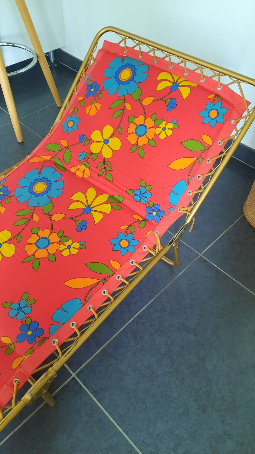 Vintage foldable camping camp bed