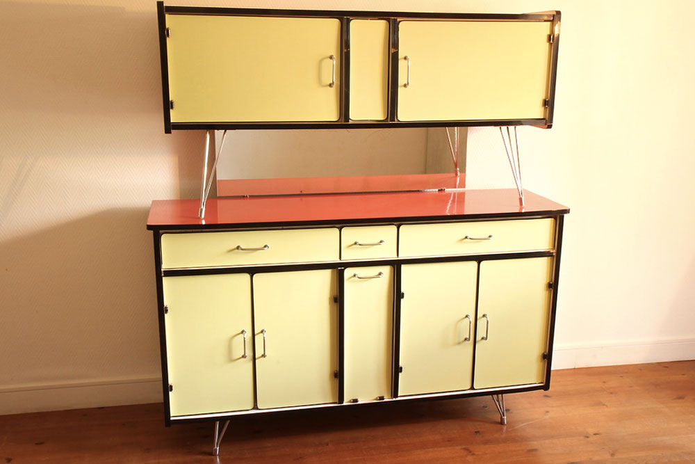 Vintage rockabilly buffet in Formica Eiffel structure.