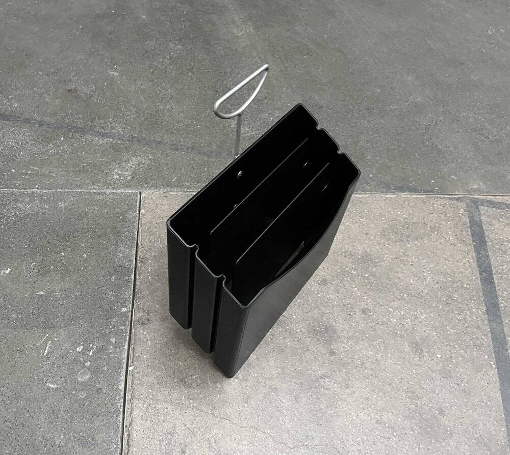 Postmodern Italian magazine rack by Andries & Hiroko Van Onck for Magis, 1980s.