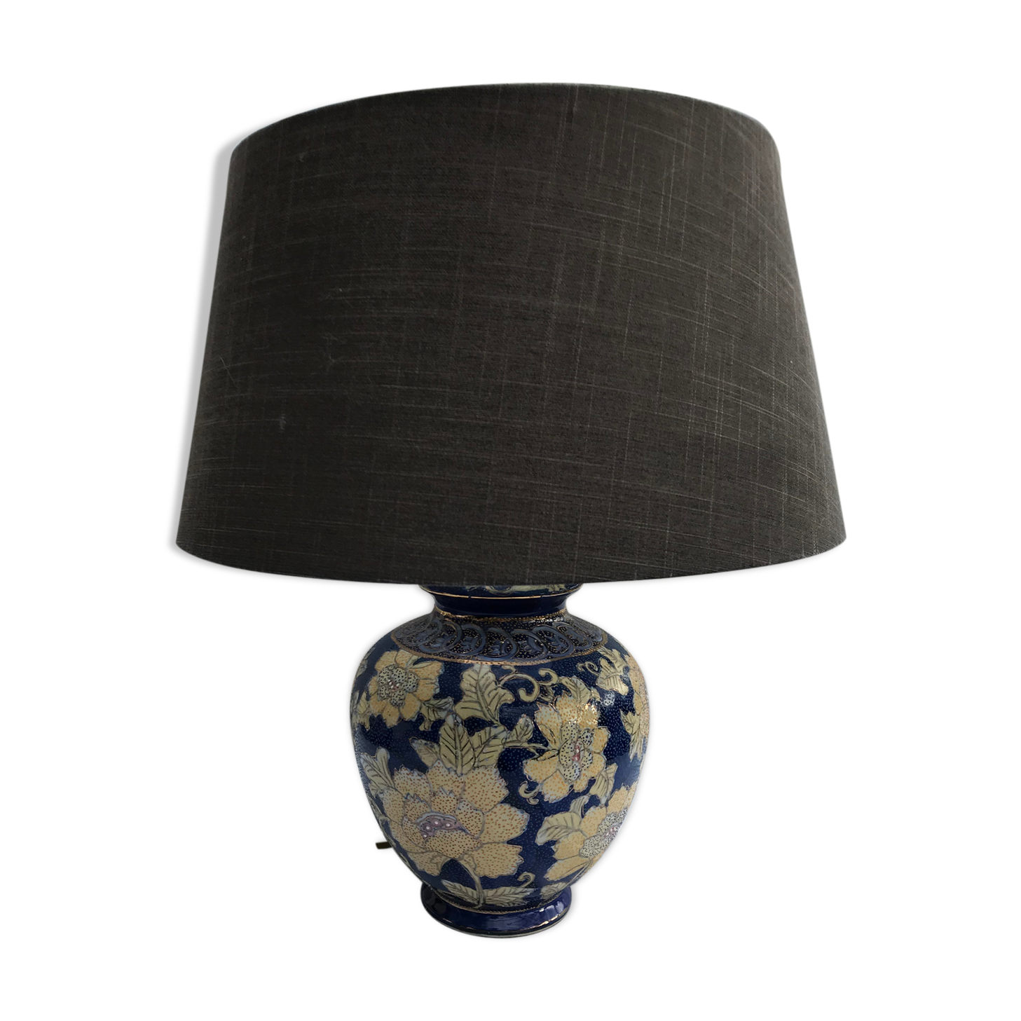 Ancient enamelled ceramic lamp drawing flowers - vintage grey daybat