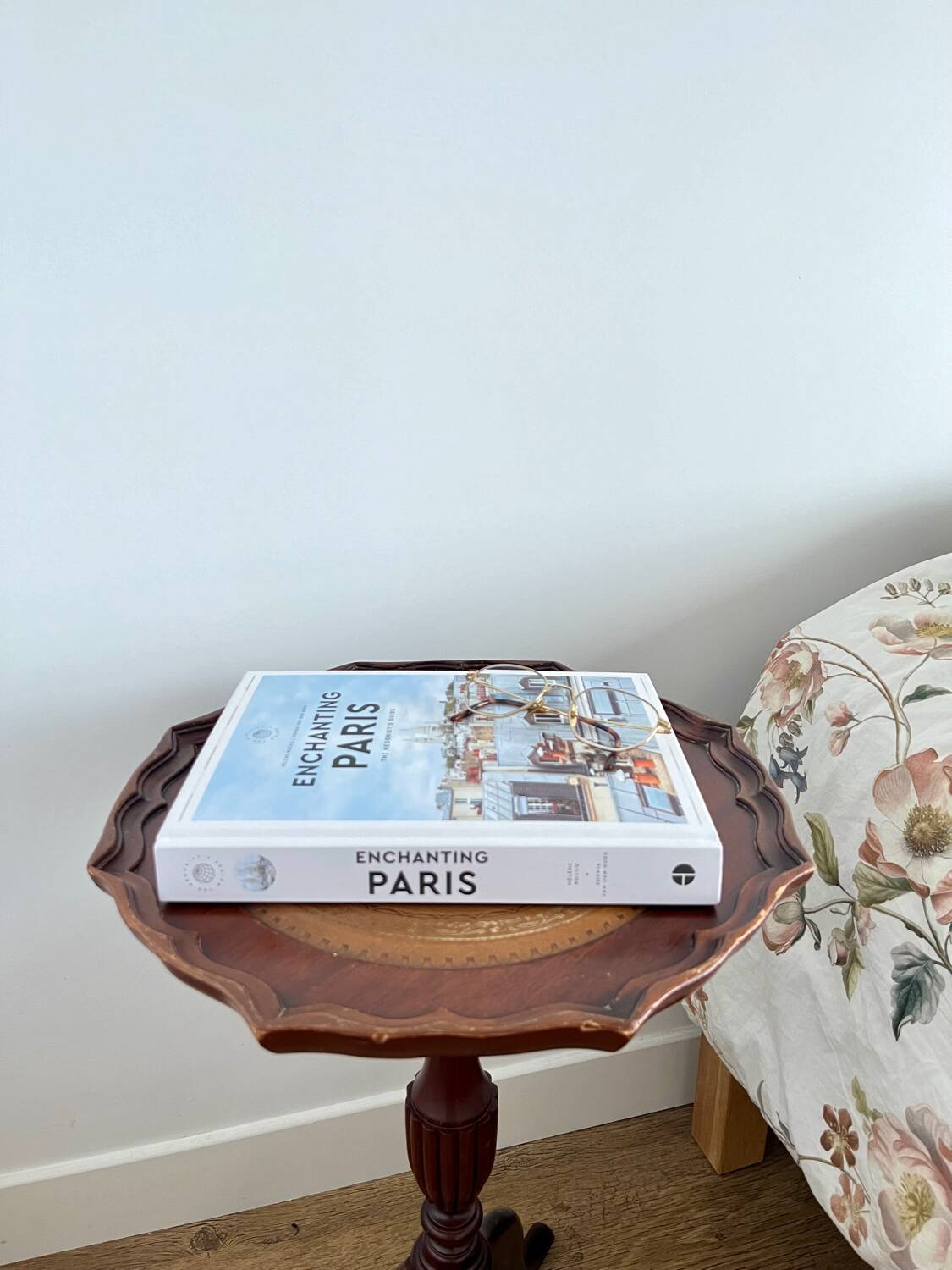 Guéridon Vintage en Bois et Cuir Marron