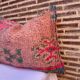 Magnifique coussin Kilim berbère vintage du Maroc