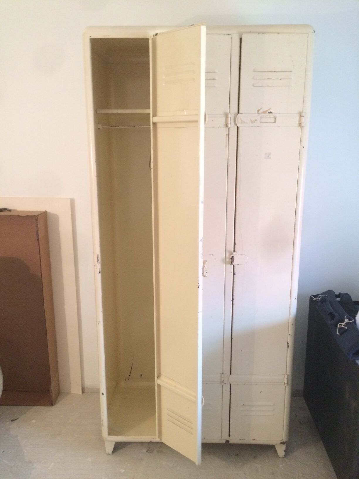 Wardrobe locker room industrial corners rounded