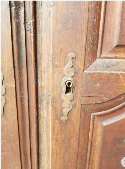 Antique double cupboard doors from the 19th century