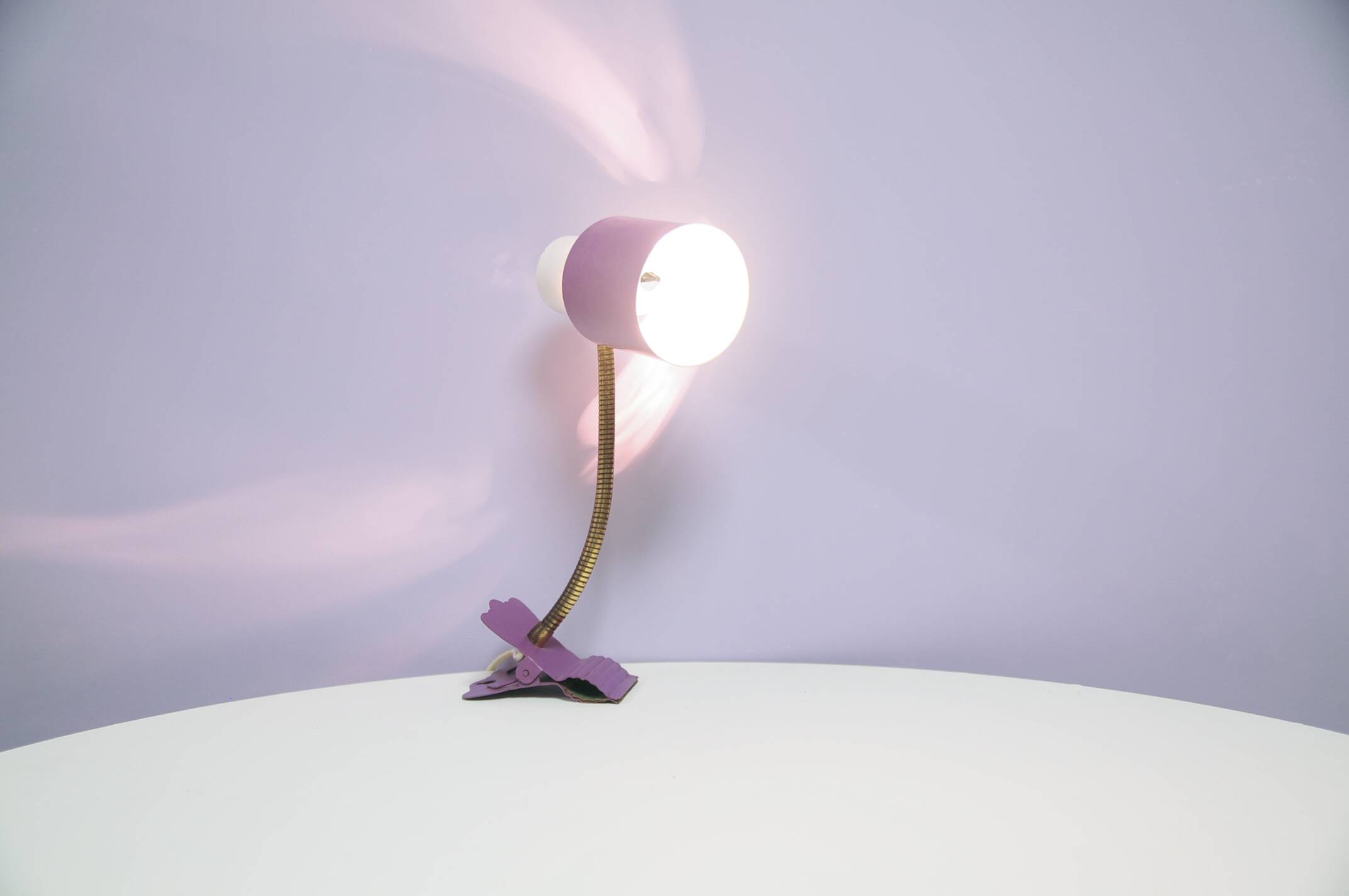 Purple clamp lamp Hala Zeist