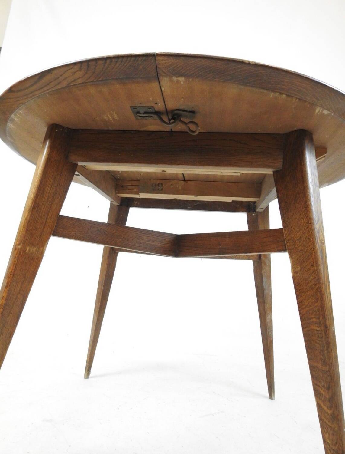Table ronde de salle à manger couleur chêne foncé
