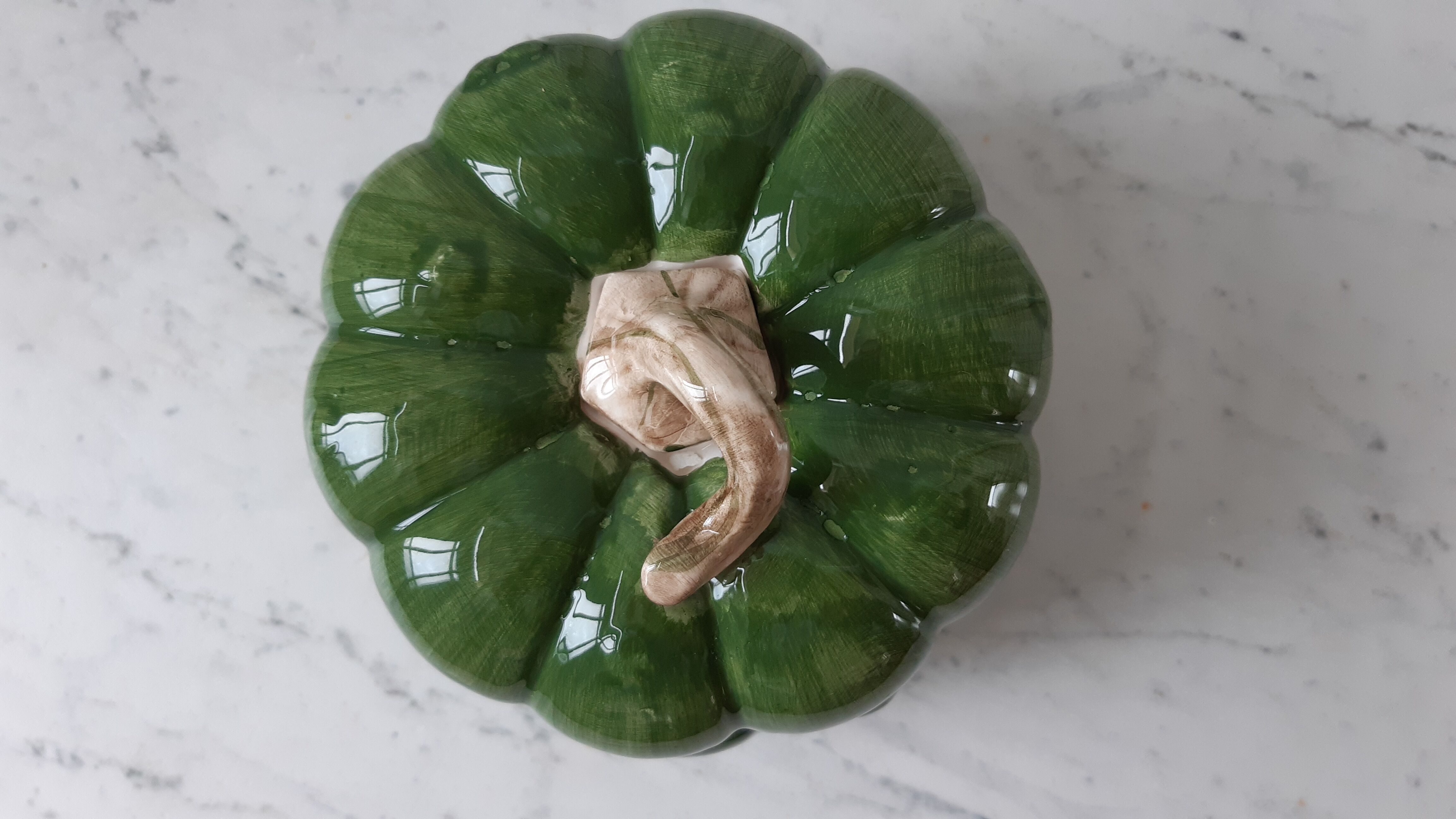 Empty pumpkin green ceramic pocket 60s-70s