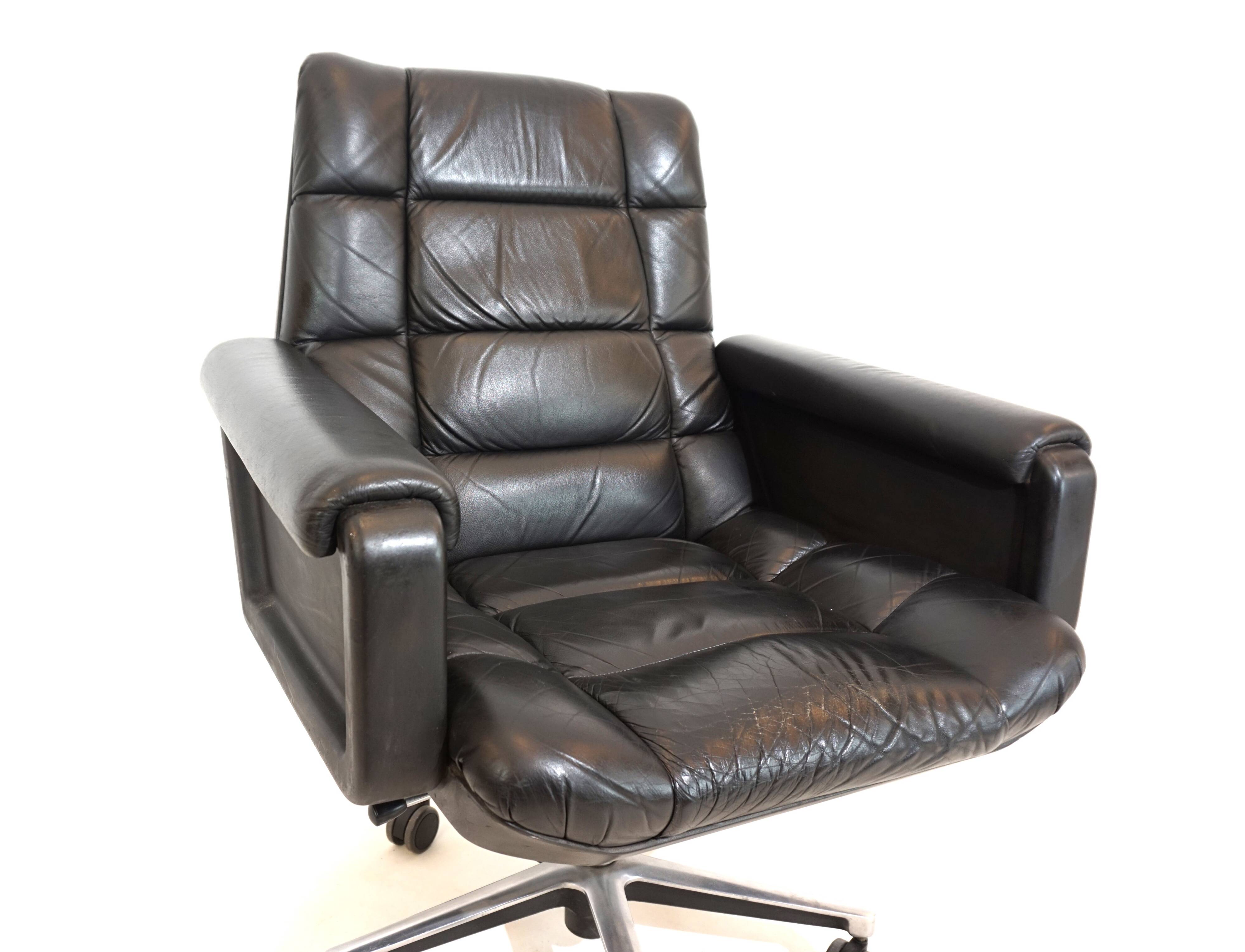 Chaise de bureau en cuir Mauser Seat 150 par Herbert Hirche