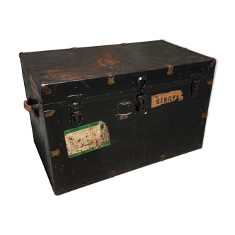 Riveted metal travel trunk