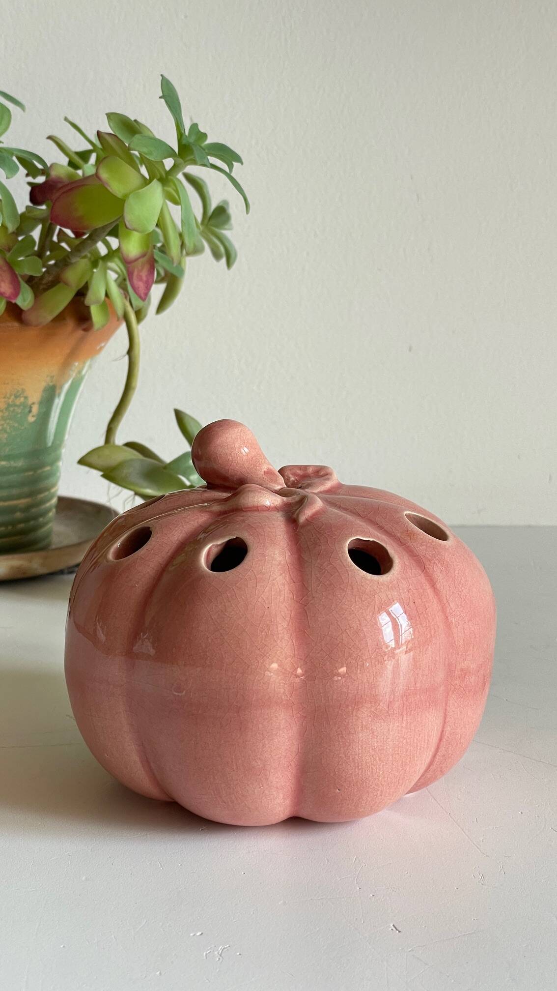 Vase, pique-fleurs vintage en céramique
