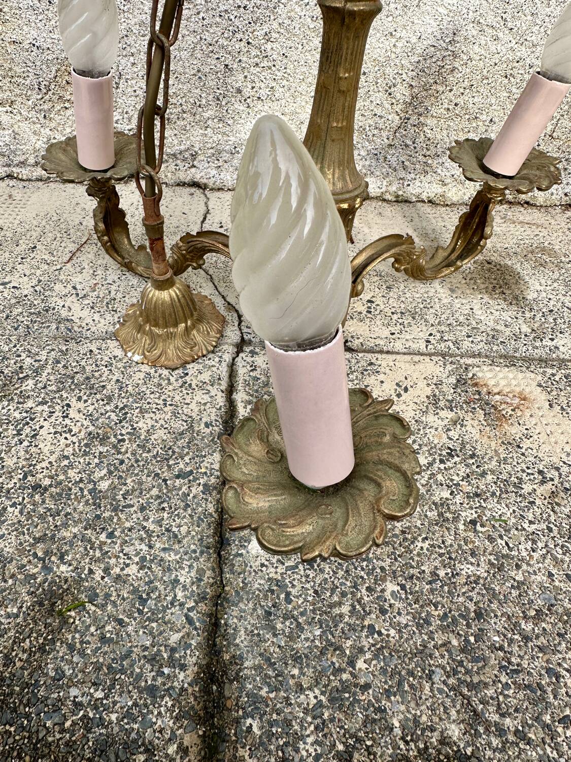 Antique Louis XV style chandelier in gilded bronze