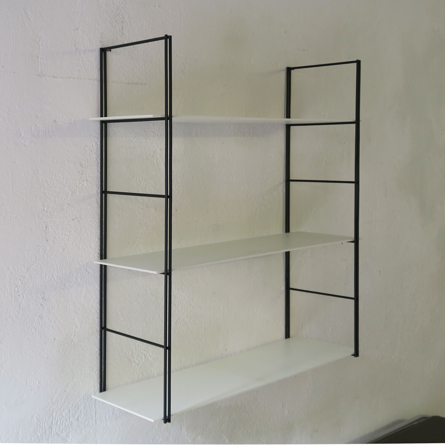 Wall shelf