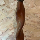 Pied de lampe torsadé en bois