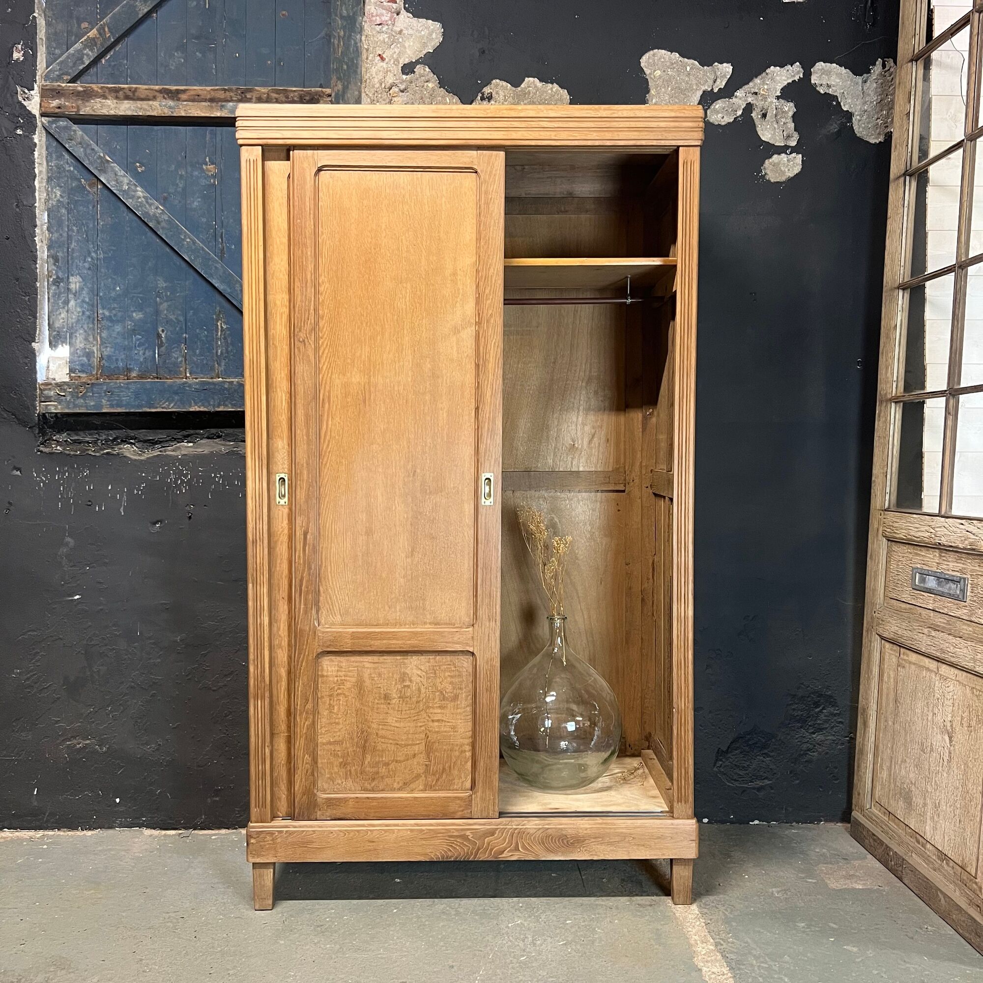 Vintage wardrobe wardrobe sliding oak
