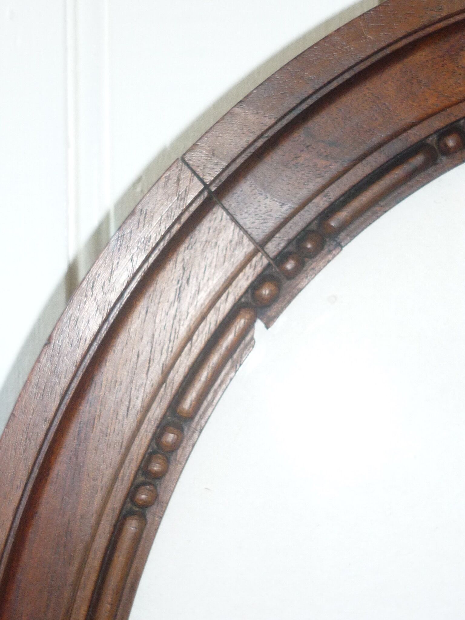 Oval wooden frame and 47.5 cm window