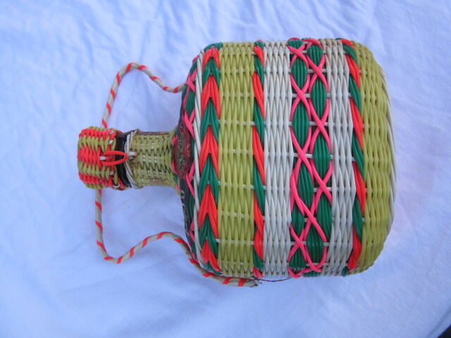 Scoubidou bottle