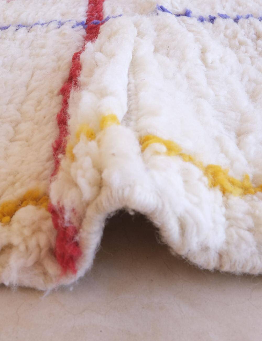 Modern Moroccan rug - 302 x 214 cm