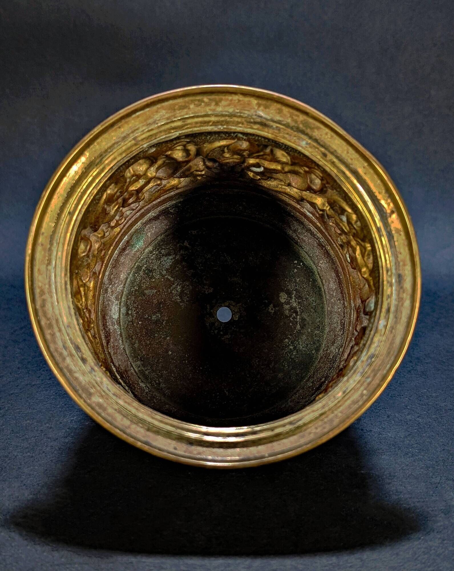 Small brass jardinière from the Napoléon III period.