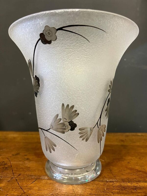 Vase Daum Nancy France - Oiseau Branché Réserve a l’acide rehaussé d’émail noir