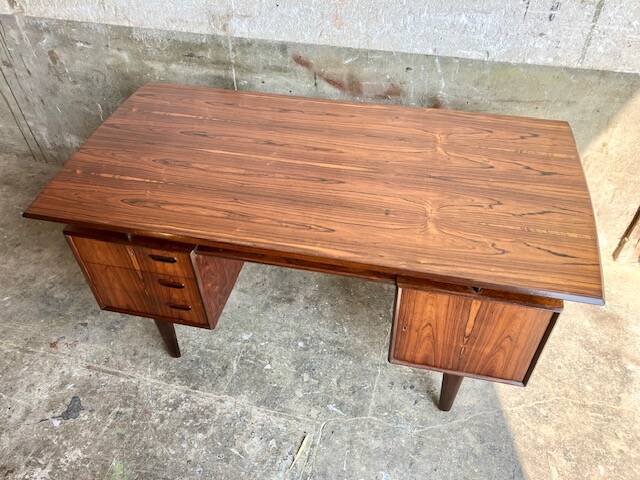 Scandinavian desk