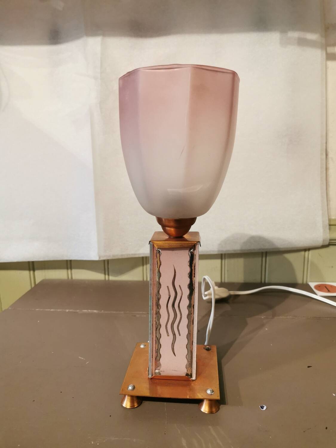 Art Deco lamp in copper and glass