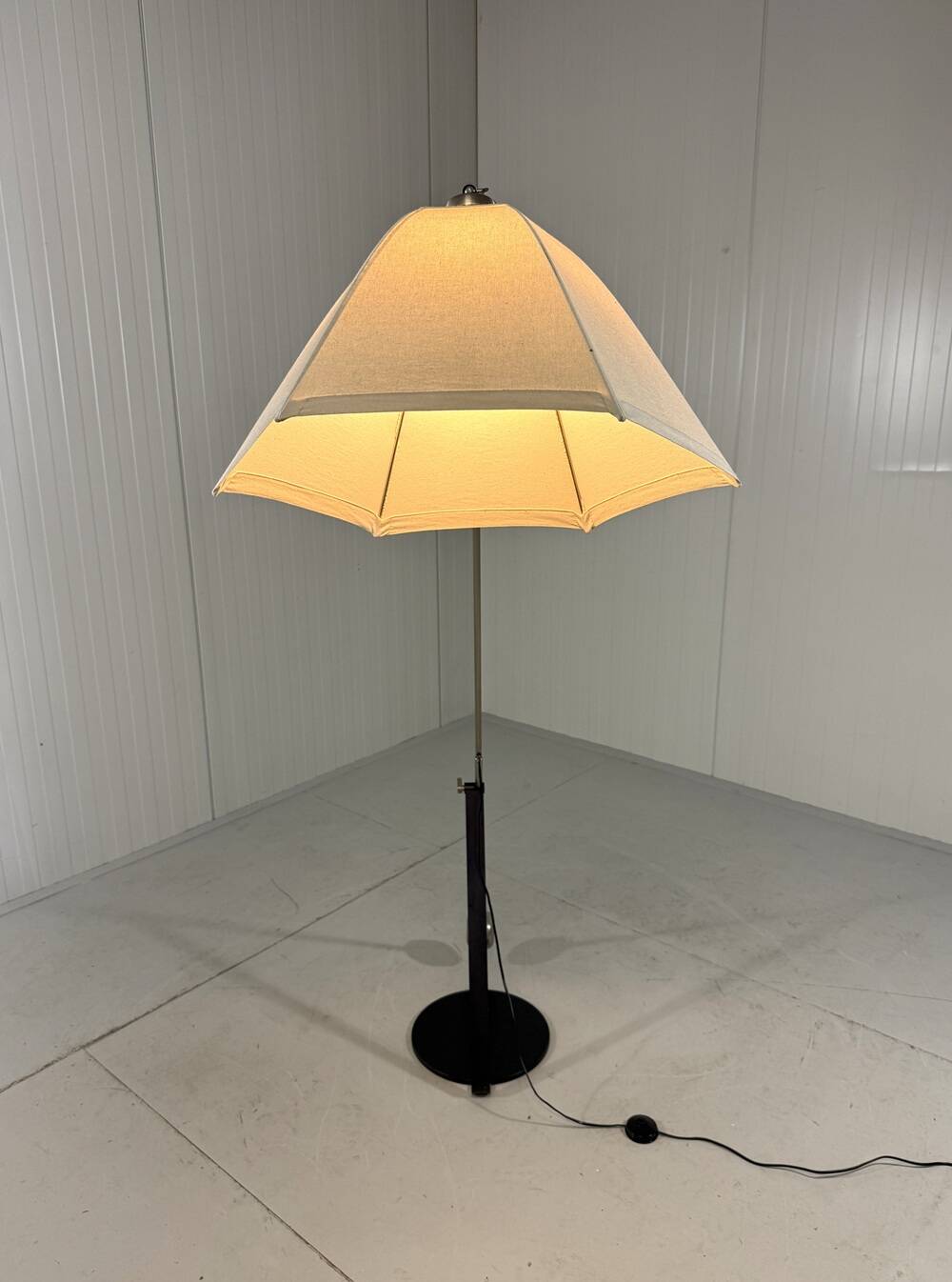 Counter balance floor lamp umbrella lamp shade 1970-80’s