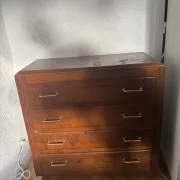 Wooden chest of drawers