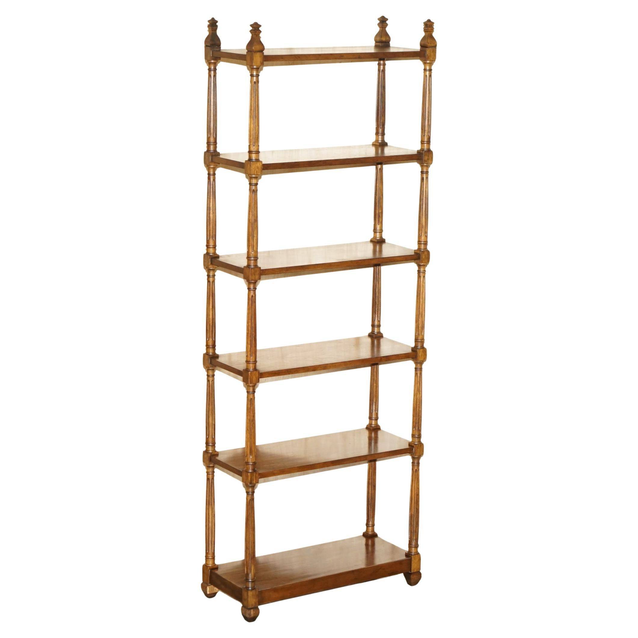 Bibliothèque vintage style Regency en acajou flammé 198 cm