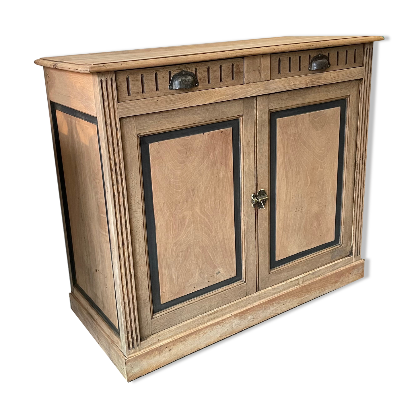 Raw buffet furniture