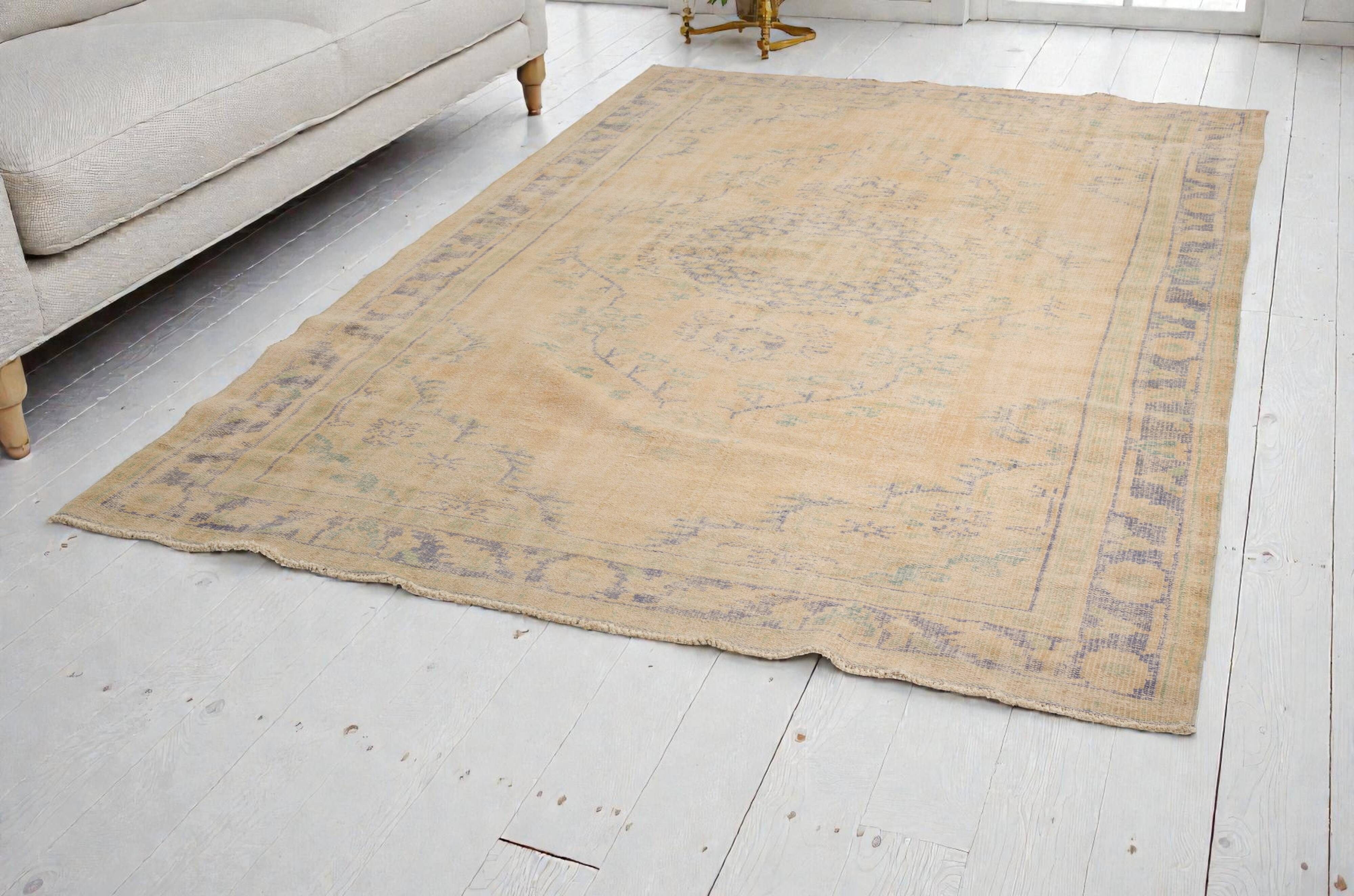Tapis Oushak vintage beige