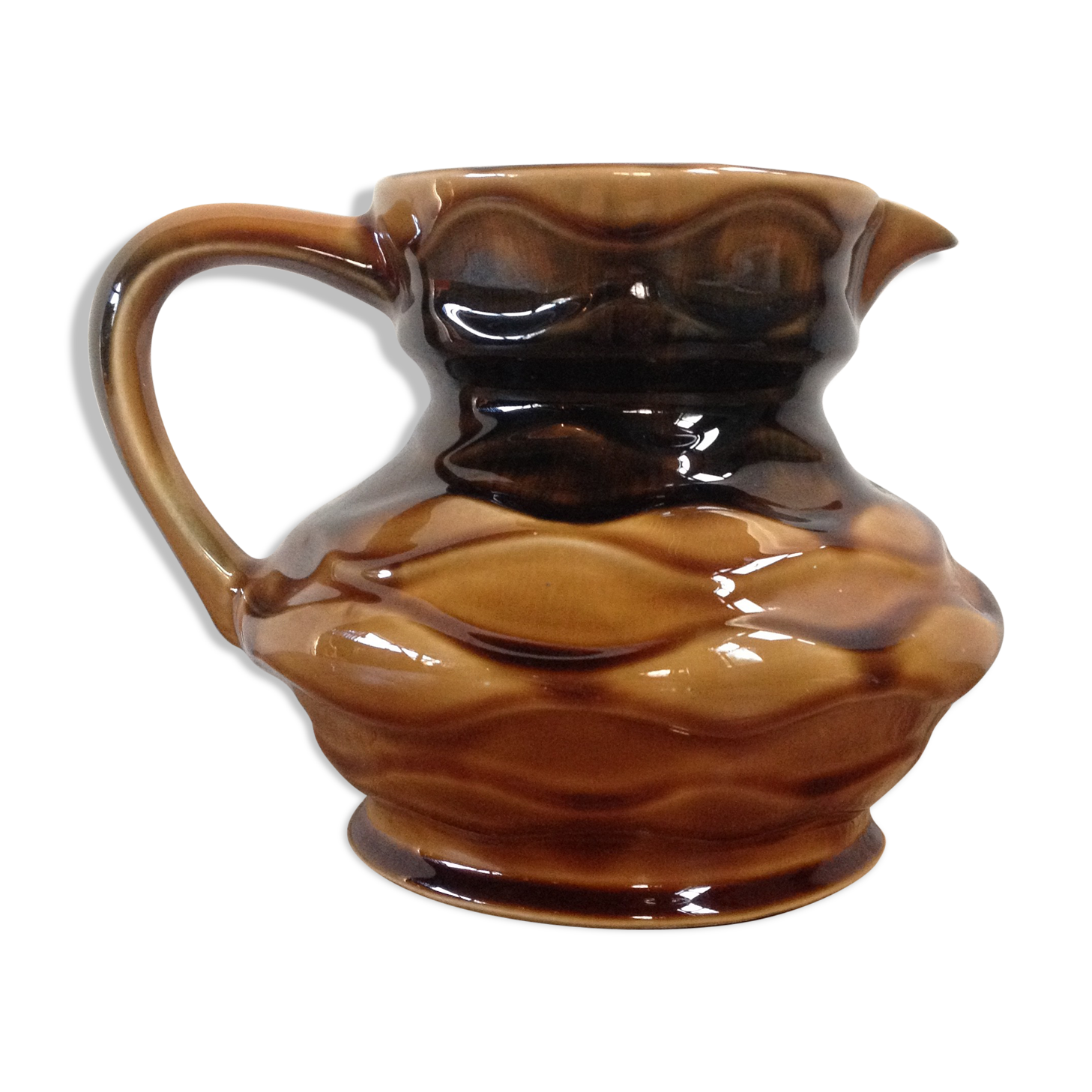 Pitcher Sarreguemines in dabbling