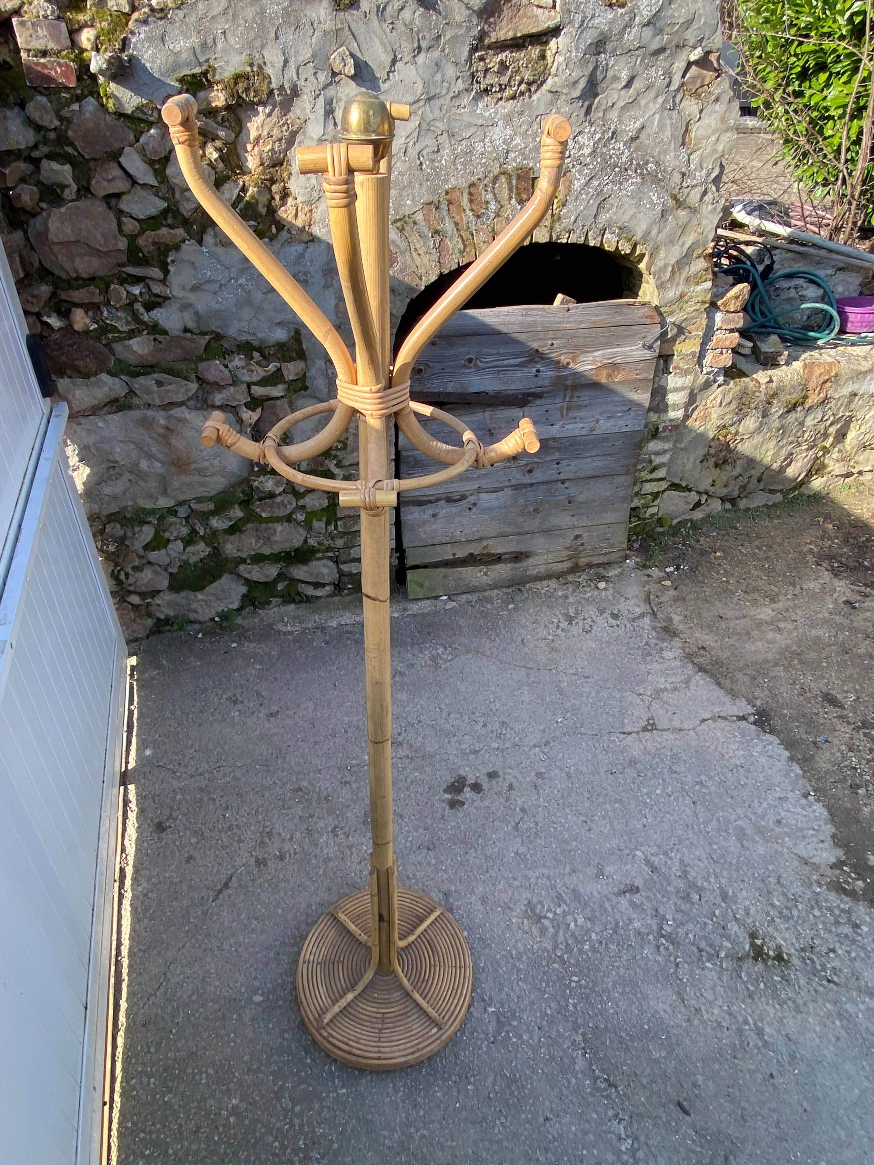 Vintage 1970s rattan parrot coat rack