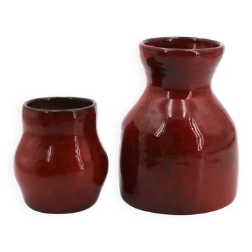 Two blood-red ceramic vases by Max Idlas, 1960s.