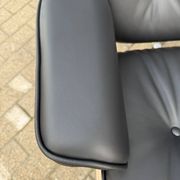Vitra Eames Lounge chair XL + Ottoman, Zwart leder & Santos Palissander