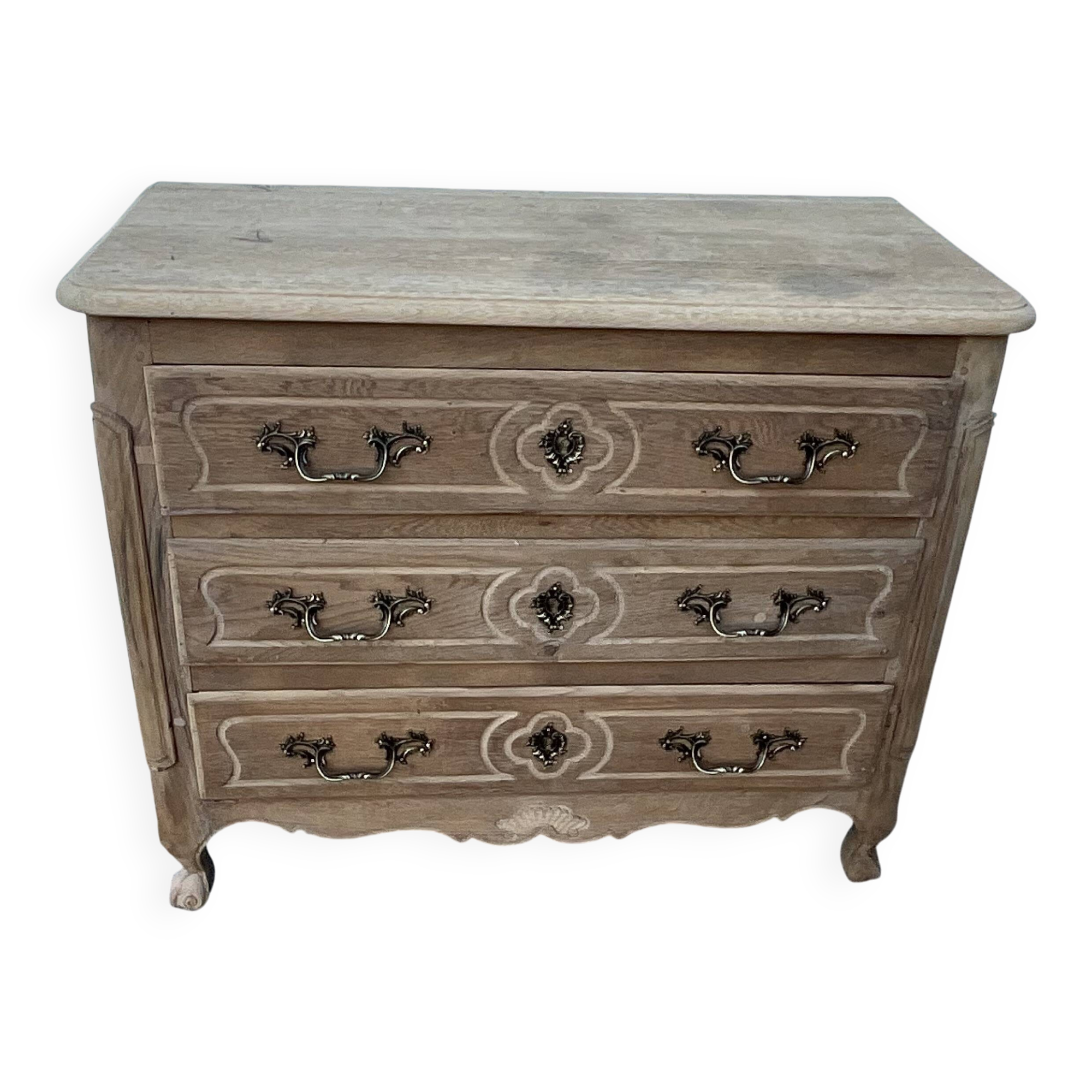 Louis XV chest of drawers in solid oak, late 18th century – Loire Valley