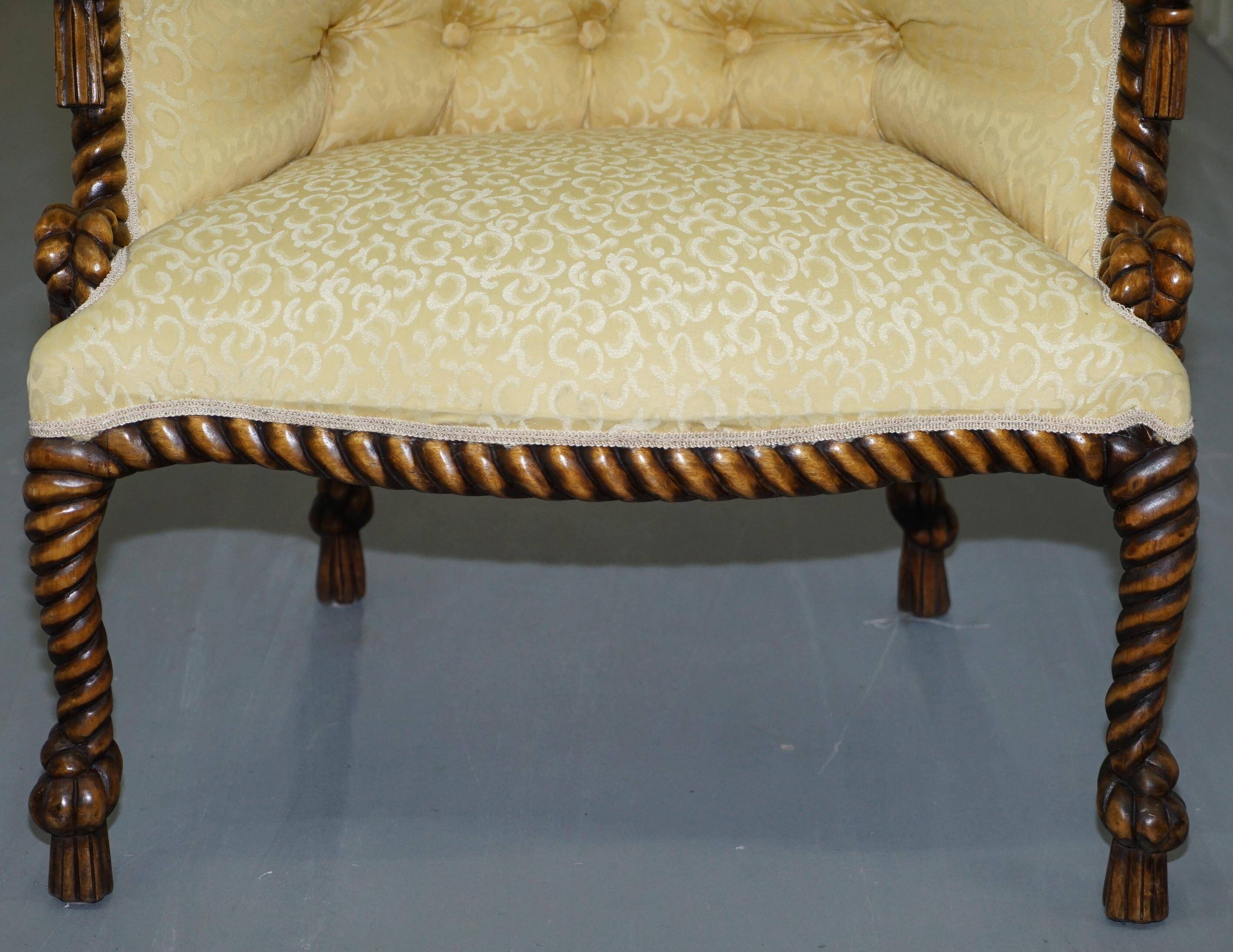Ensemble sièges style Napoléon III en Rope Twist: fauteuil & canapé Chesterfield