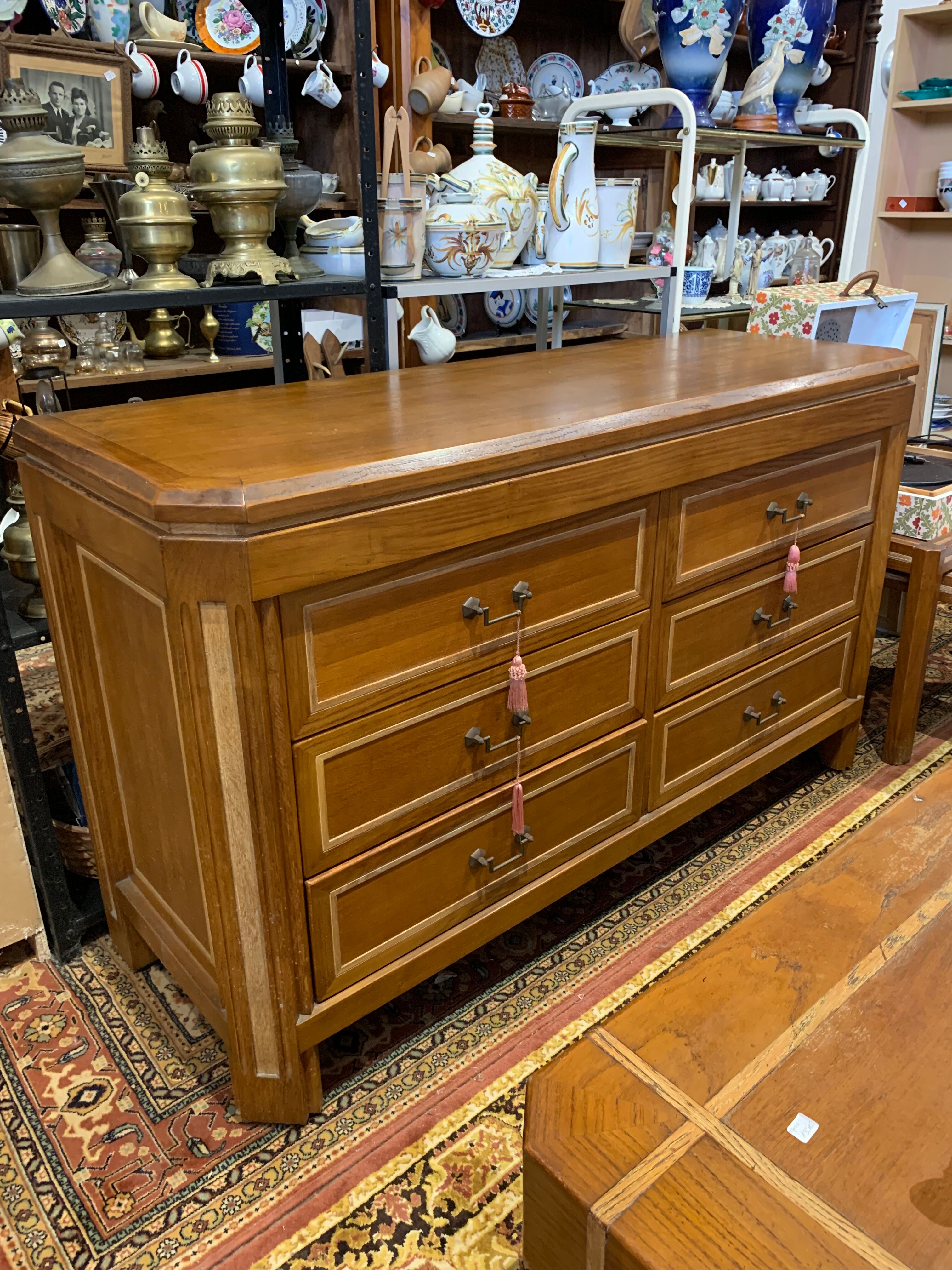 Commode en chêne année 50