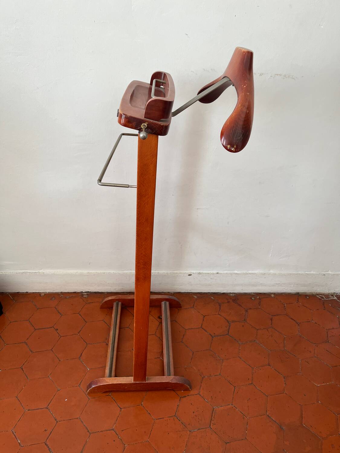 Fratelli REGUITTI mahogany valet with tie rack and trouser rack