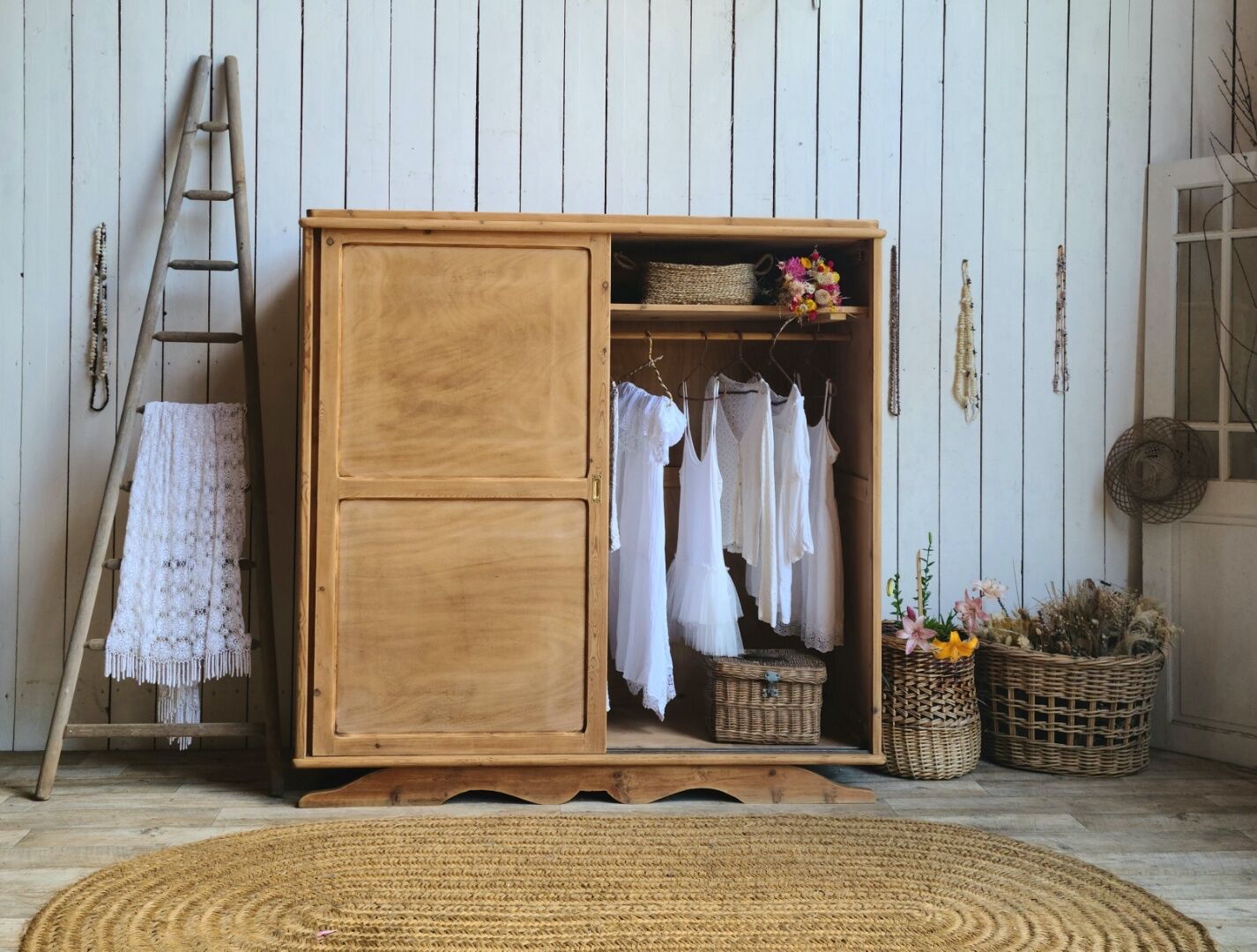 Sliding Parisian wardrobe