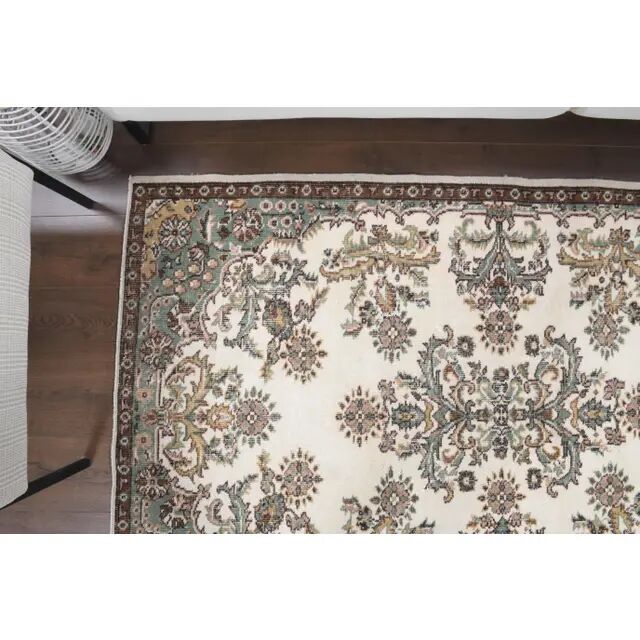 1970s Turkish Oushak Handmade Wool Cotton Beige Area Rug  119x208