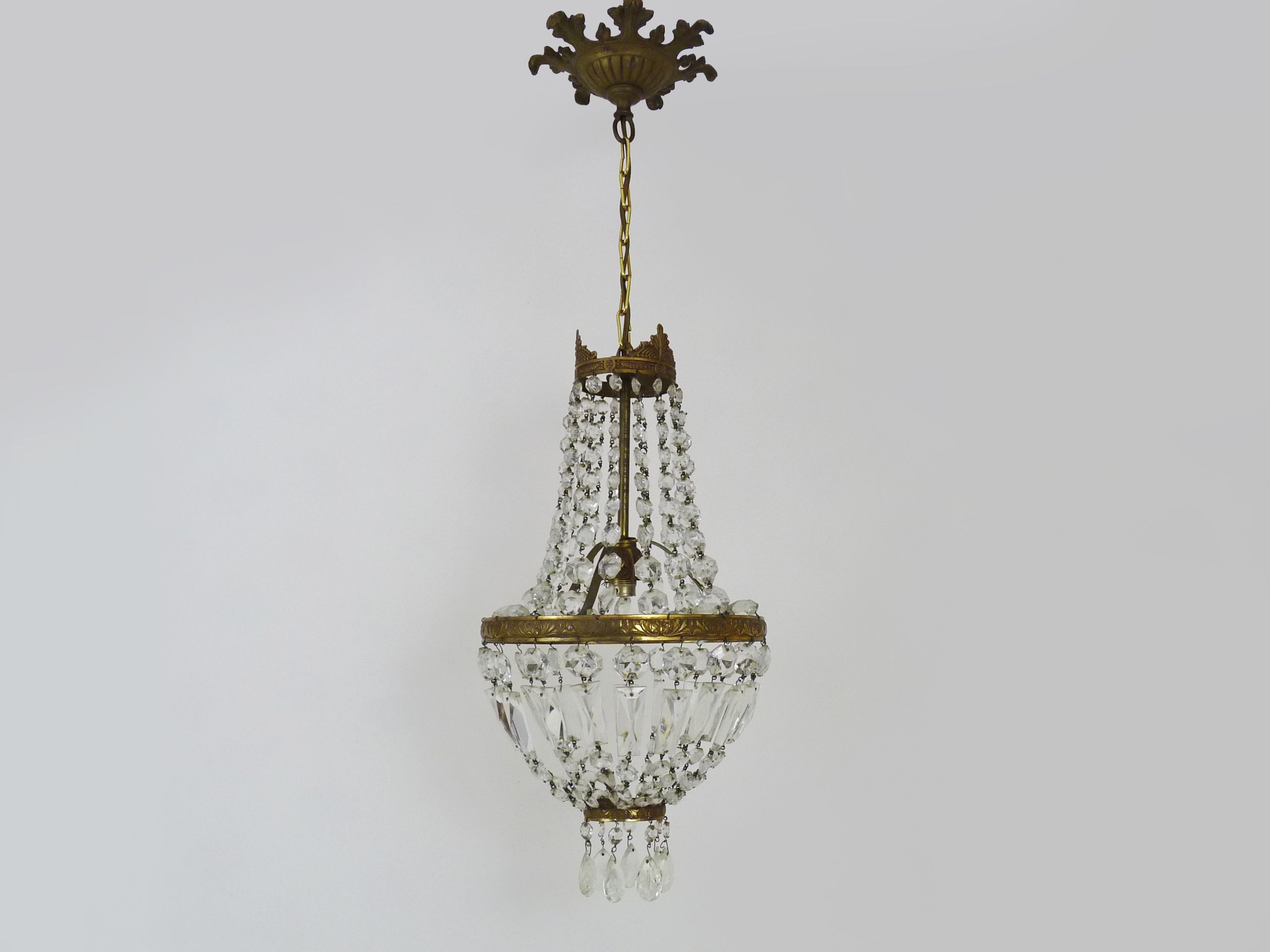 Former Italian hot air balloon chandelier, glass grapevines