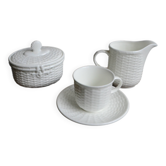 Sucrier, pot à lait, tasse et soucoupe Wedgwood Nantucket