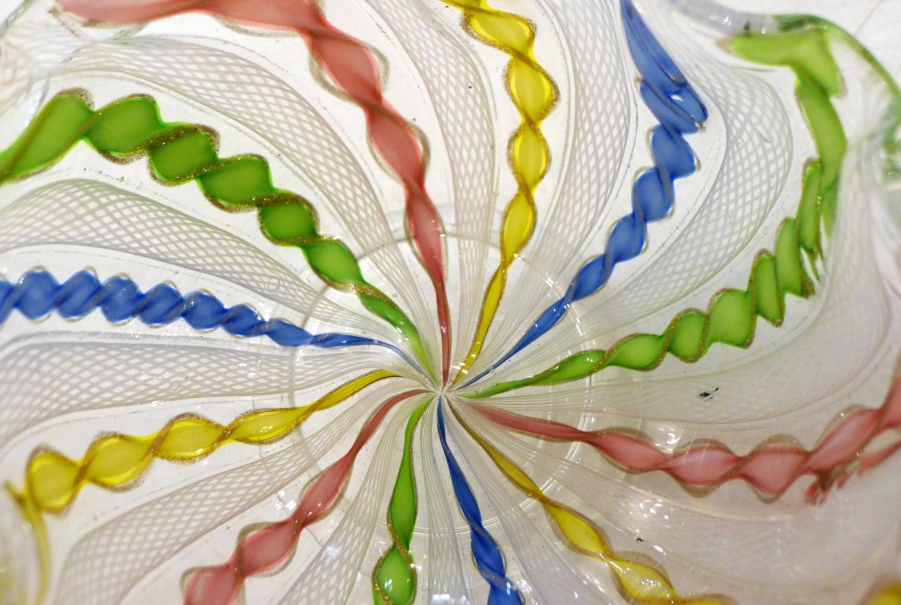 Small tangy glass bowl from Murano, 1960s.