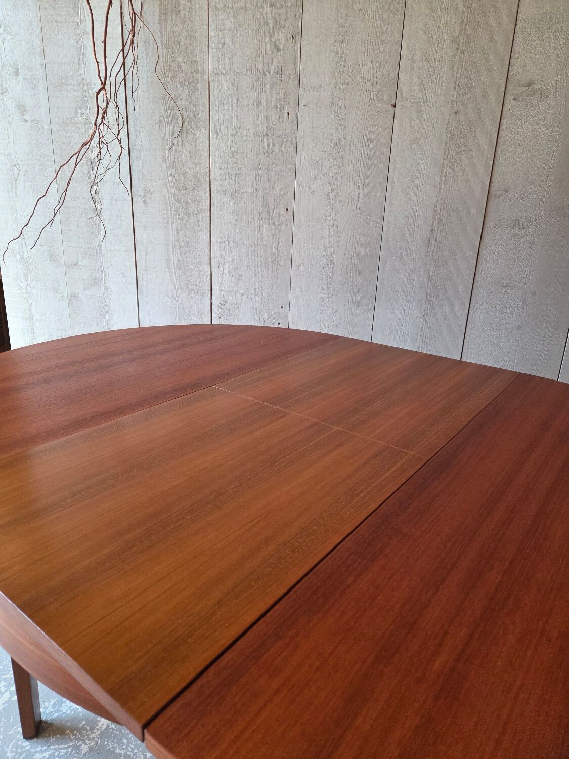 Scandinavian table