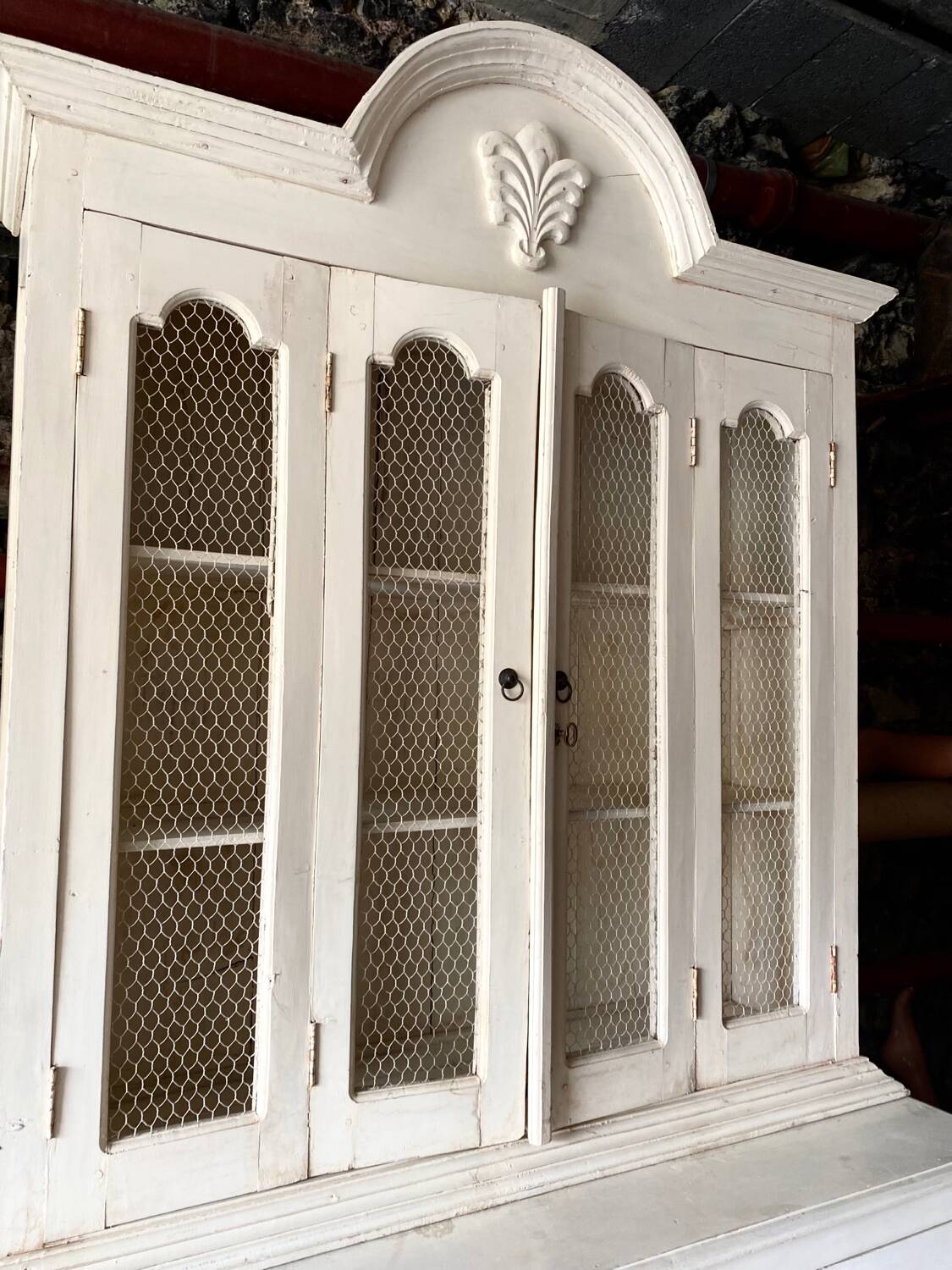 2-part ecru wooden dresser