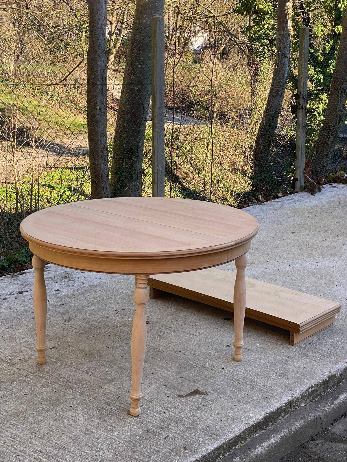 Renovated Louis Philippe round extendable dining table 115cm with 2 extensions.