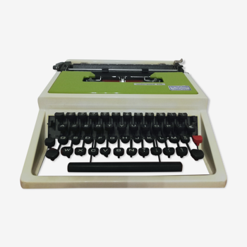 Green Underwood 315 typewriter with its briefcase