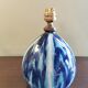 Lampe boule vintage céramique bleue signée