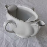 Porcelain sauce boat